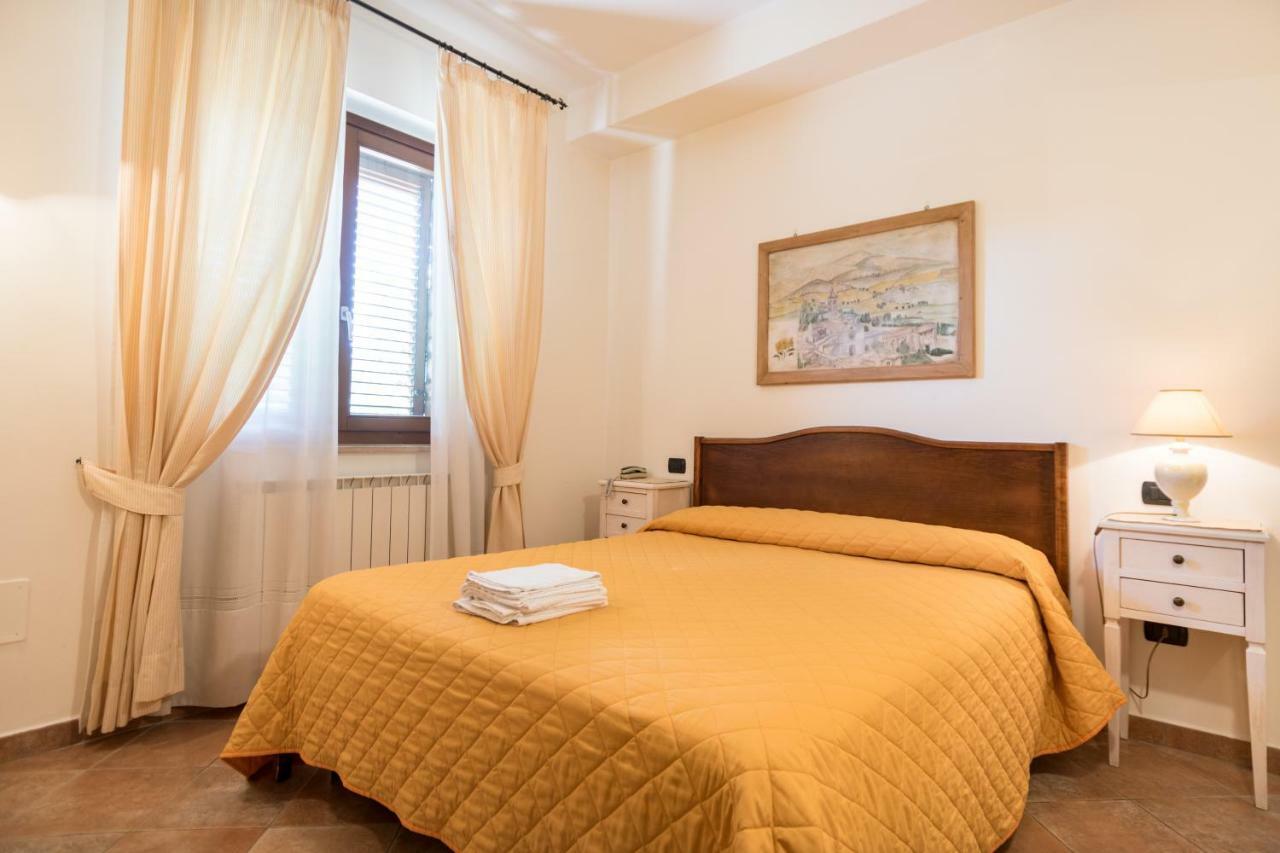 Bed & Breakfast Al Pian D'アッシジ エクステリア 写真