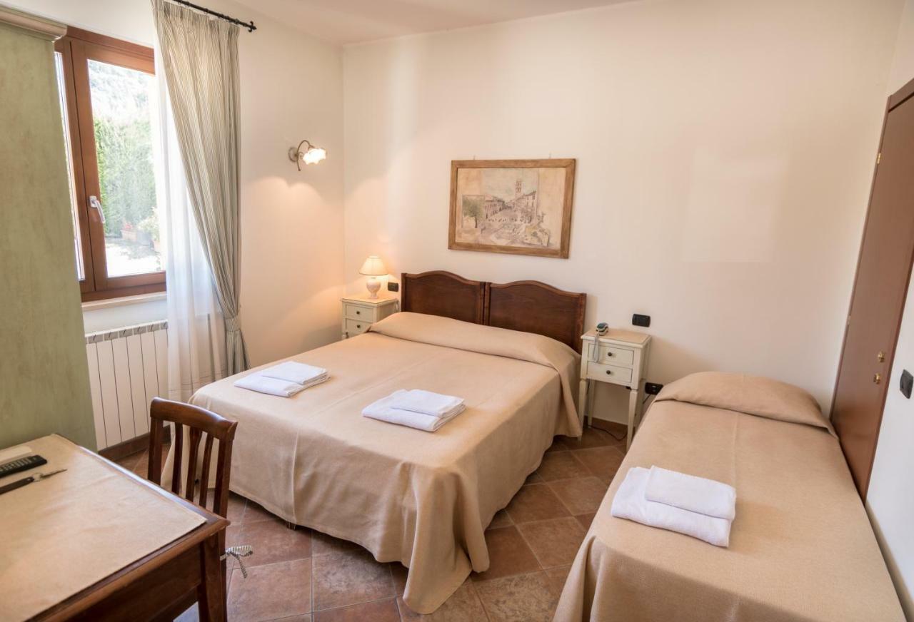 Bed & Breakfast Al Pian D'アッシジ エクステリア 写真